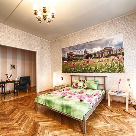 Makarova-Nab-18 Apartment Saint Petersburg Room photo