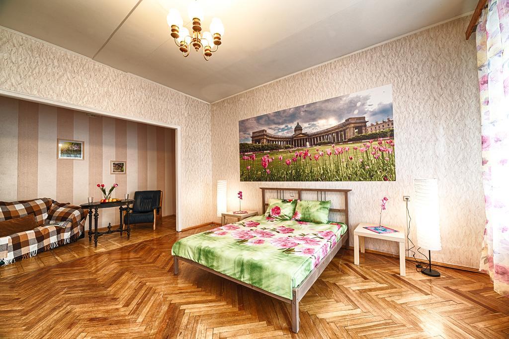 Makarova-Nab-18 Apartment Saint Petersburg Room photo